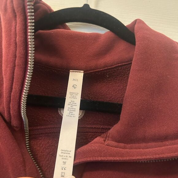 Lululemon Scuba Red Merlot - Picture 4 of 4